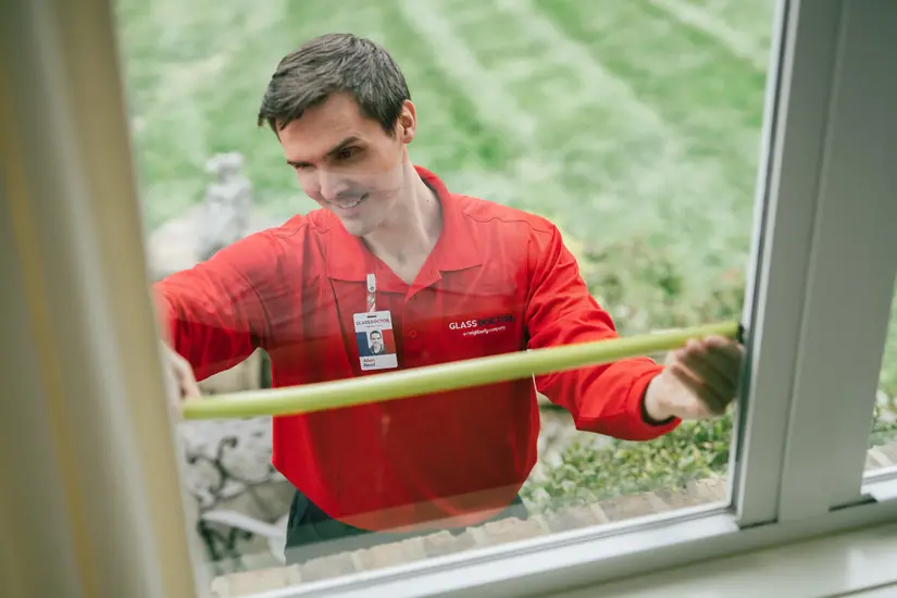 Glass Doctor professional measuring windows